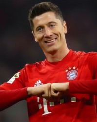  莱万多夫斯基重返安联球场受追捧  