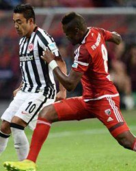  弗赖堡定位球配合精妙，战术角球造就制胜球  