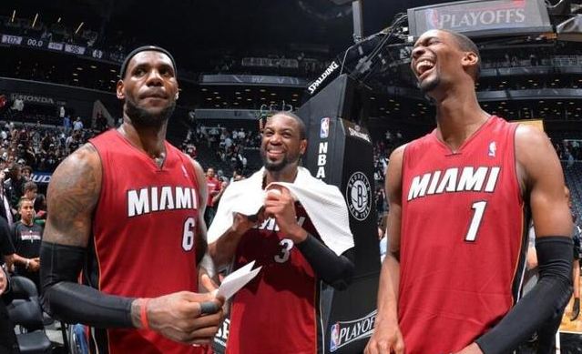  恩比德狂砍五十五分，七六人力克热火三巨头